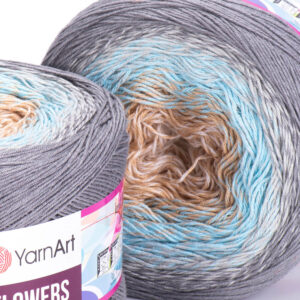 Yarn Art Flowers XY scarf